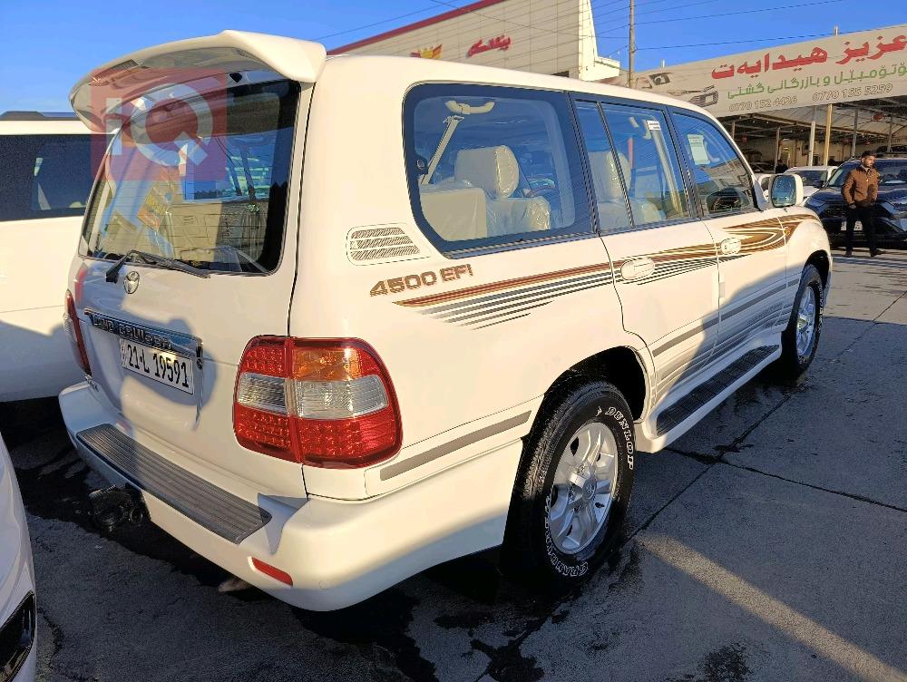 تويوتا لاندكروزر